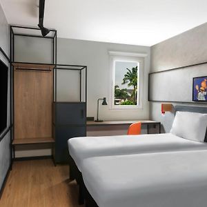 Habitación Estándar con 2 Camas Individuales